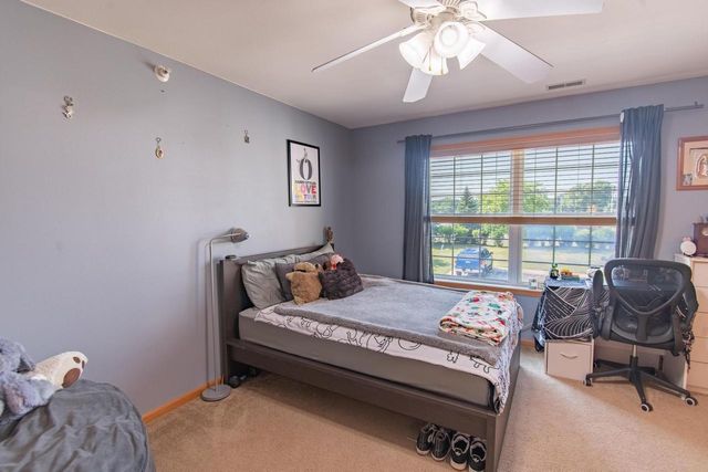 2425 11th PLACE #1002, Kenosha, WI 53140