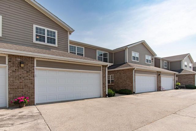 2425 11th PLACE #1002, Kenosha, WI 53140