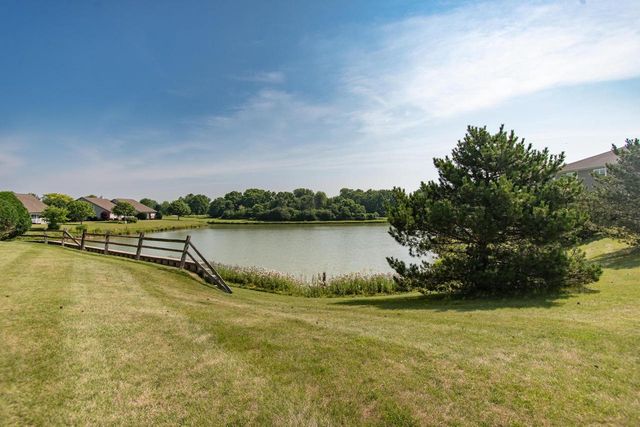 2425 11th PLACE #1002, Kenosha, WI 53140