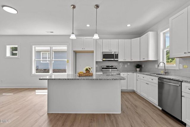 1250 Chase Street, Burlington, NC 27217