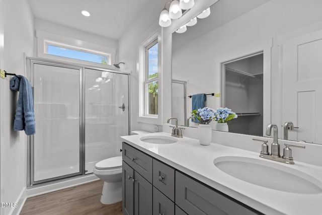 1250 Chase Street, Burlington, NC 27217