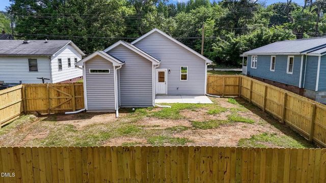 1250 Chase Street, Burlington, NC 27217