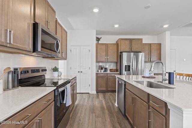 362 Summer Wind Way, Aberdeen, NC 28315