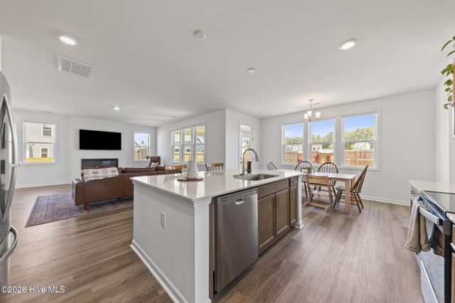 362 Summer Wind Way, Aberdeen, NC 28315