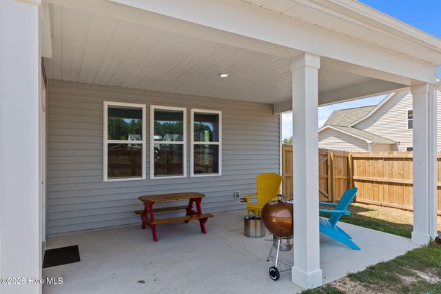 362 Summer Wind Way, Aberdeen, NC 28315