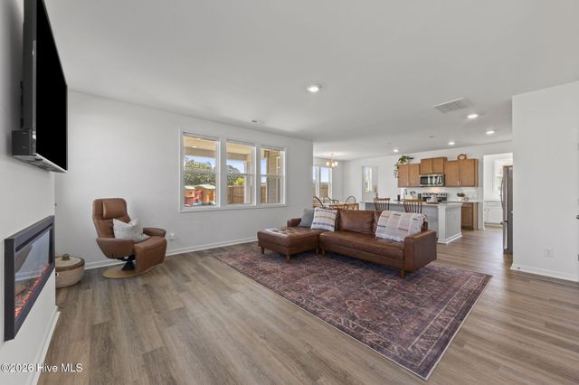 362 Summer Wind Way, Aberdeen, NC 28315