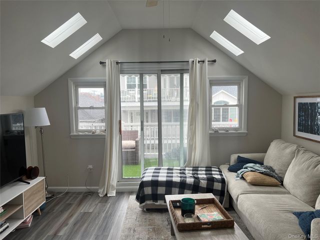 103 Florida Street Upper, Long Beach, NY 11561