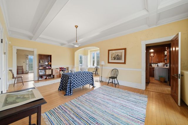 117 New Boston Road, Bedford, NH 03110