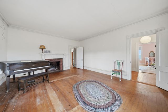 117 New Boston Road, Bedford, NH 03110