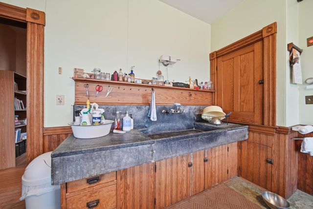 117 New Boston Road, Bedford, NH 03110