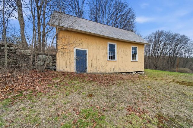 117 New Boston Road, Bedford, NH 03110