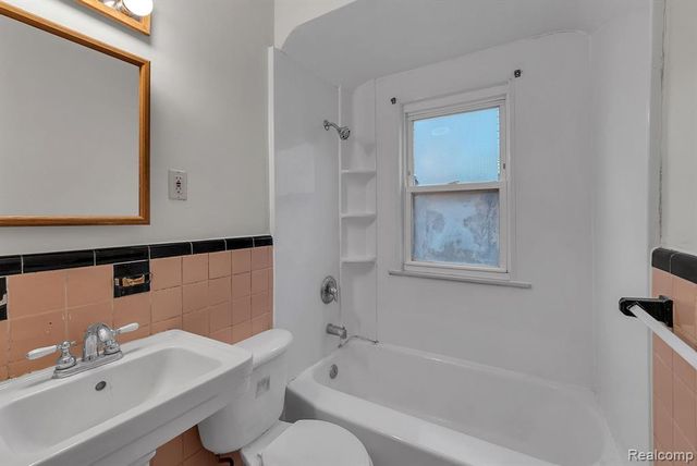 1133 Mill Street, Lincoln Park, MI 48146