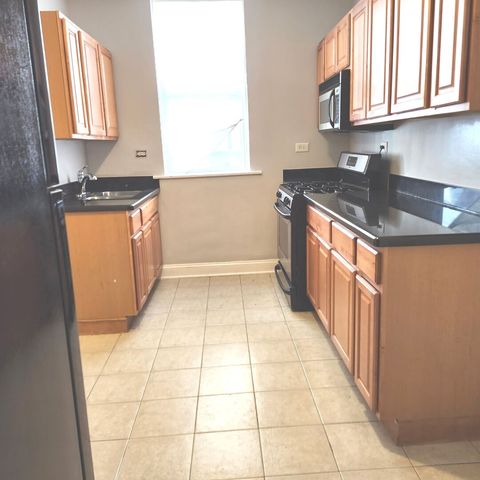 3015 W Armitage Avenue 2E, Chicago, IL 60647