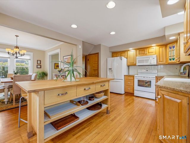 200 Alston Avenue, New Haven, CT 06515