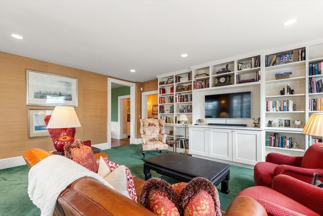 800 High St., Dedham, MA 02026