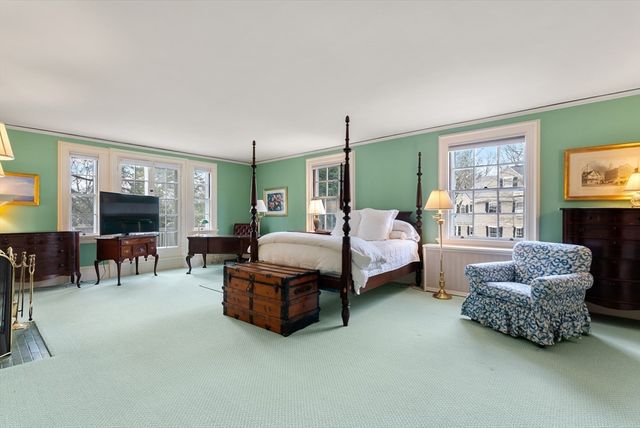 800 High St., Dedham, MA 02026