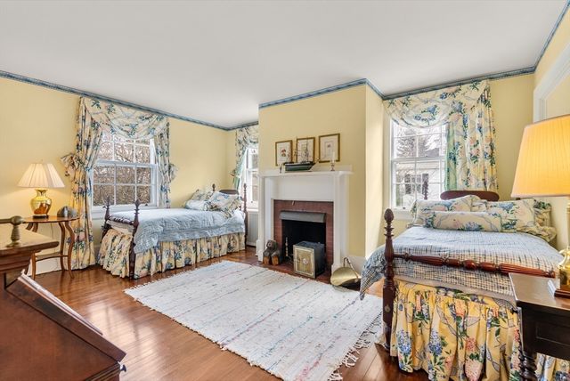 800 High St., Dedham, MA 02026