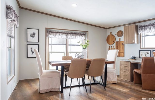 4908 WATERWOOD PASS DR, Elmendorf, TX 78112