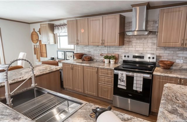 4908 WATERWOOD PASS DR, Elmendorf, TX 78112