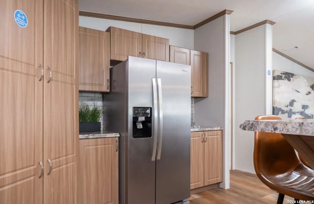 4908 WATERWOOD PASS DR, Elmendorf, TX 78112