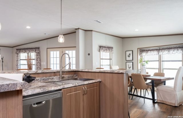 4908 WATERWOOD PASS DR, Elmendorf, TX 78112