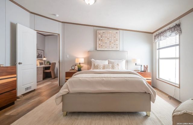 4908 WATERWOOD PASS DR, Elmendorf, TX 78112