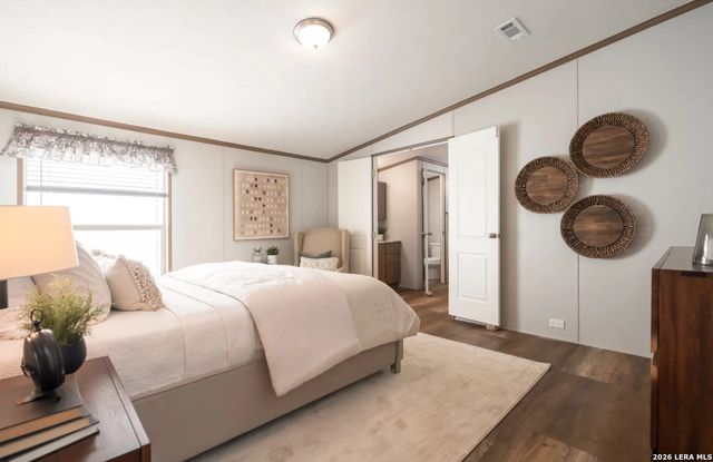 4908 WATERWOOD PASS DR, Elmendorf, TX 78112