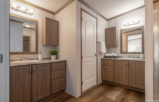 4908 WATERWOOD PASS DR, Elmendorf, TX 78112