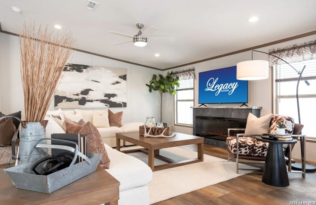 4908 WATERWOOD PASS DR, Elmendorf, TX 78112