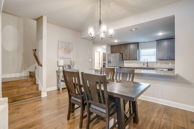 464 Pine Street, Burleson, TX 76028