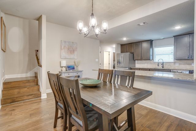 464 Pine Street, Burleson, TX 76028