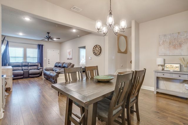 464 Pine Street, Burleson, TX 76028
