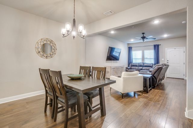 464 Pine Street, Burleson, TX 76028
