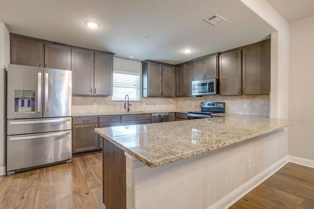 464 Pine Street, Burleson, TX 76028