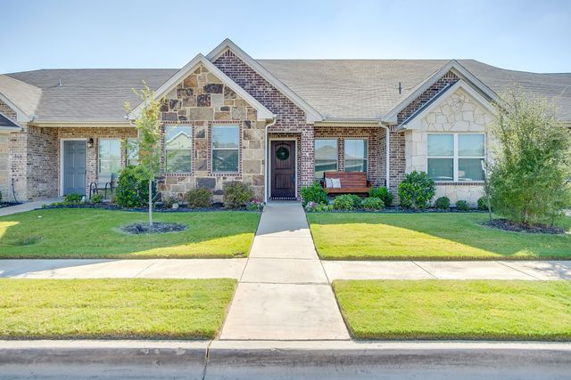 464 Pine Street, Burleson, TX 76028