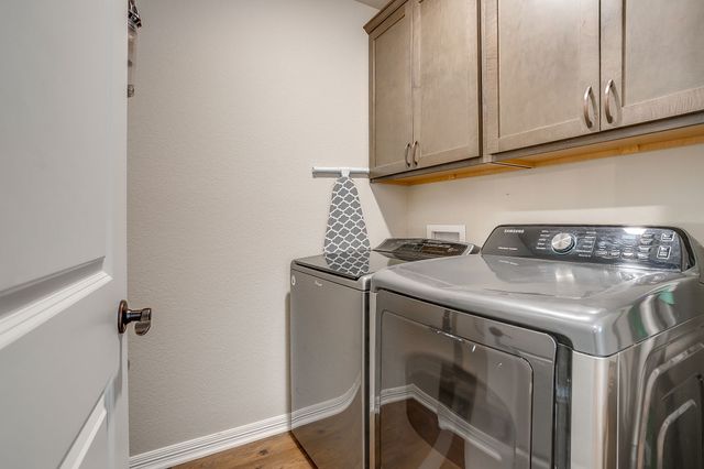 464 Pine Street, Burleson, TX 76028