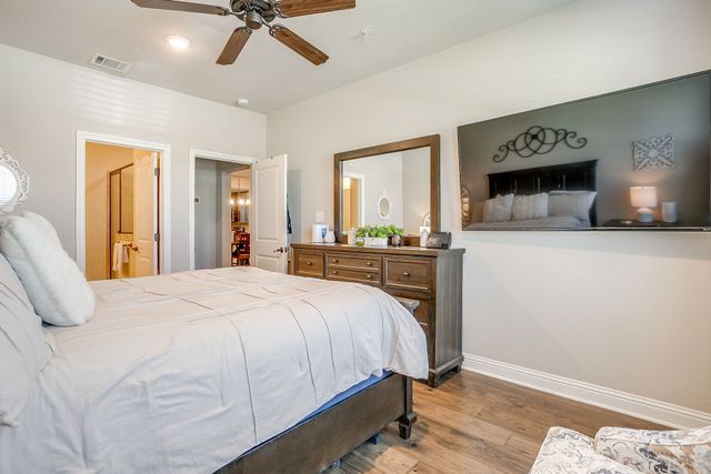 464 Pine Street, Burleson, TX 76028