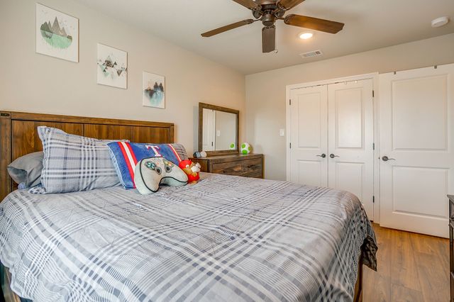 464 Pine Street, Burleson, TX 76028