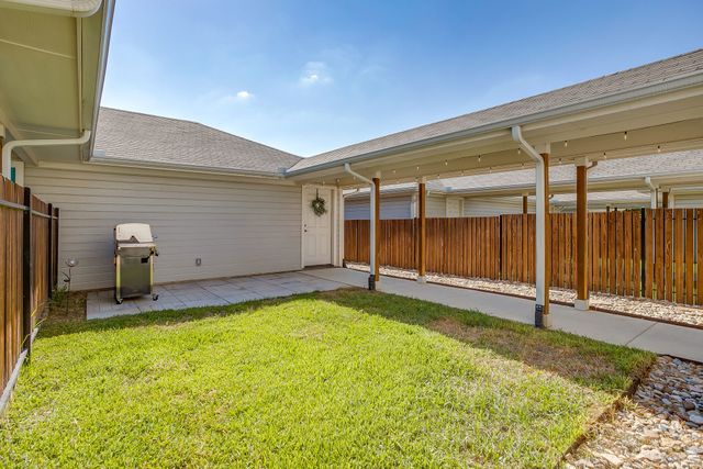 464 Pine Street, Burleson, TX 76028