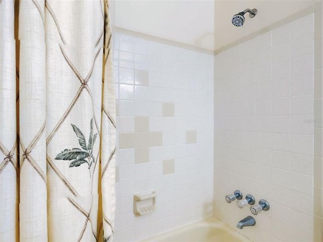2218 ORANGE TREE DRIVE, Edgewater, FL 32141