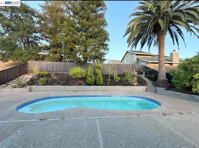 3208 Touriga Dr, Pleasanton, CA 94566