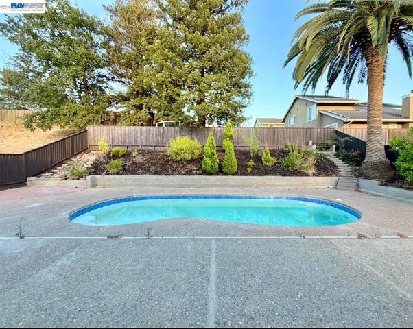 3208 Touriga Dr, Pleasanton, CA 94566