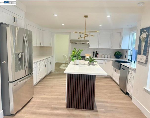 3208 Touriga Dr, Pleasanton, CA 94566