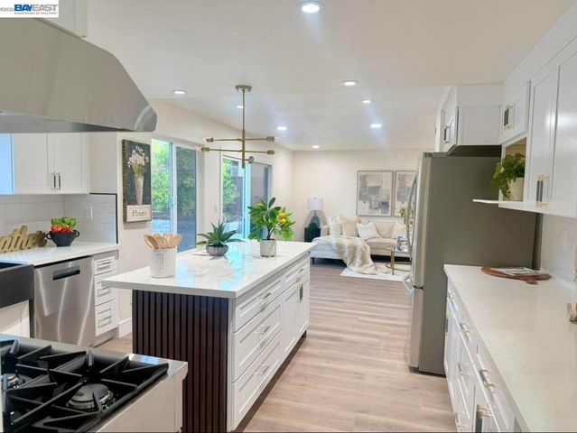 3208 Touriga Dr, Pleasanton, CA 94566