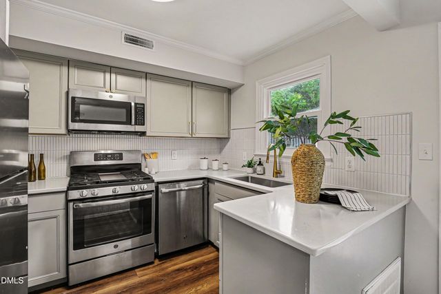3736 Yorktown Place, Raleigh, NC 27609