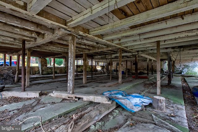 580 ELKDALE RD, Lincoln University, PA 19352