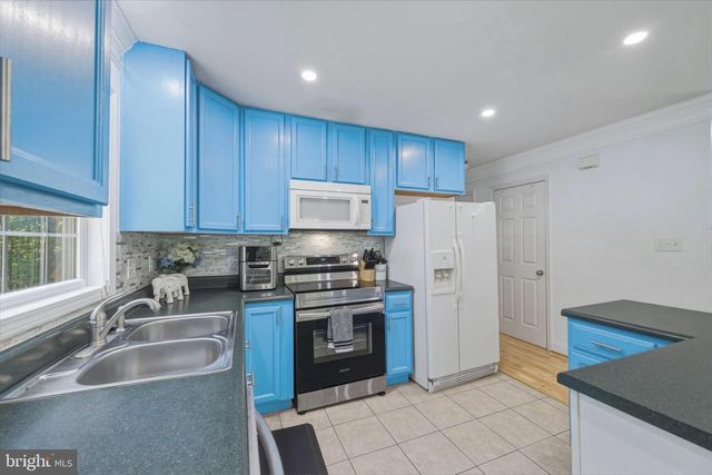 671 WILLOW LN, Mount Jackson, VA 22842