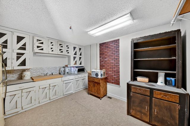 6101 FM 715, Midland, TX 79706