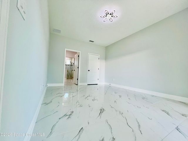 401 Homestead Avenue NE, Palm Bay, FL 32907