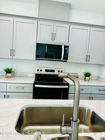 401 Homestead Avenue NE, Palm Bay, FL 32907